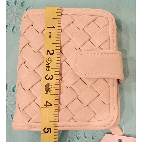 NWT Time and Tru Wallet - Picture 8 of 9